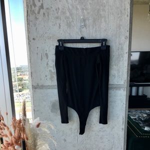 Hollister Black Off the Shoulder Long Sleeve Ribbed Bodysuit M